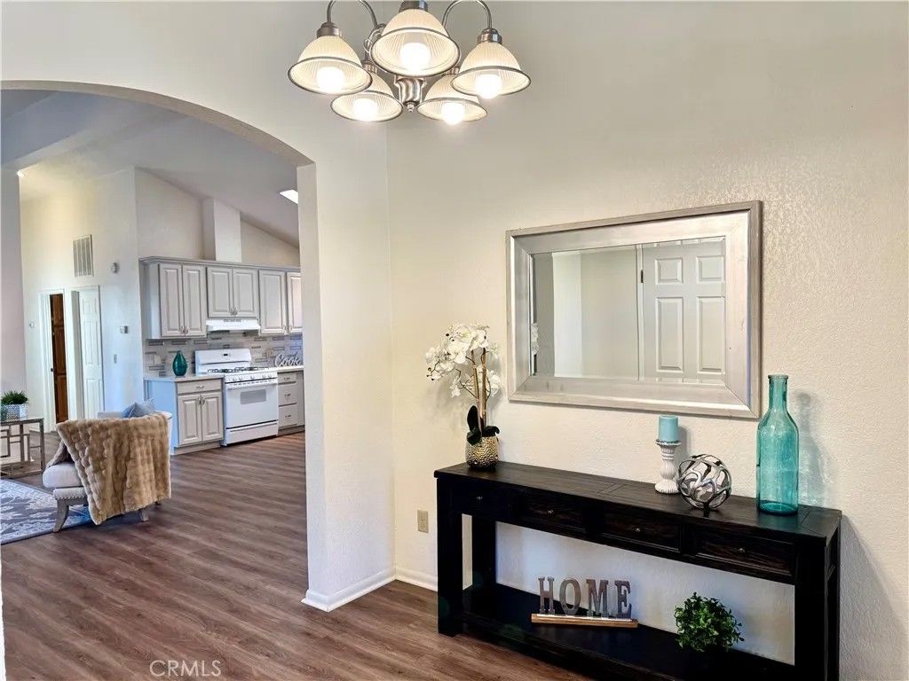 Photo of 20126 Northcliff Dr, Canyon Country, CA 91351 (MLS # SR26056064)