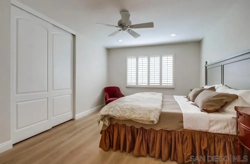 San Diego, California 92128, United States, 2 Bedrooms Bedrooms, ,2 BathroomsBathrooms,Residential,Active,222720