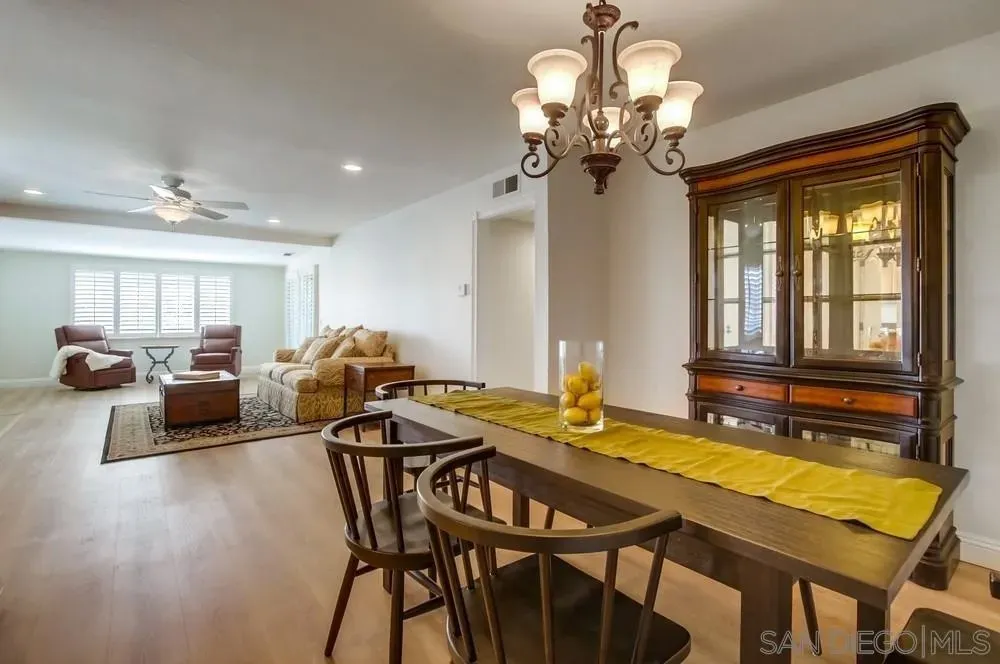 San Diego, California 92128, United States, 2 Bedrooms Bedrooms, ,2 BathroomsBathrooms,Residential,Active,222720