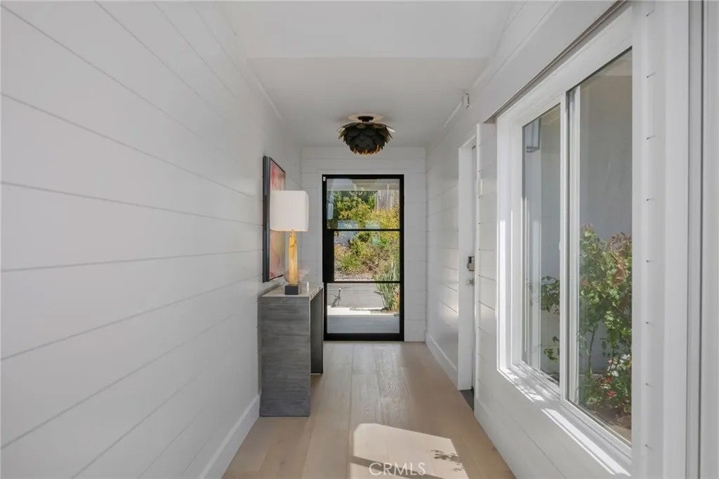 609 Avenida Teresa