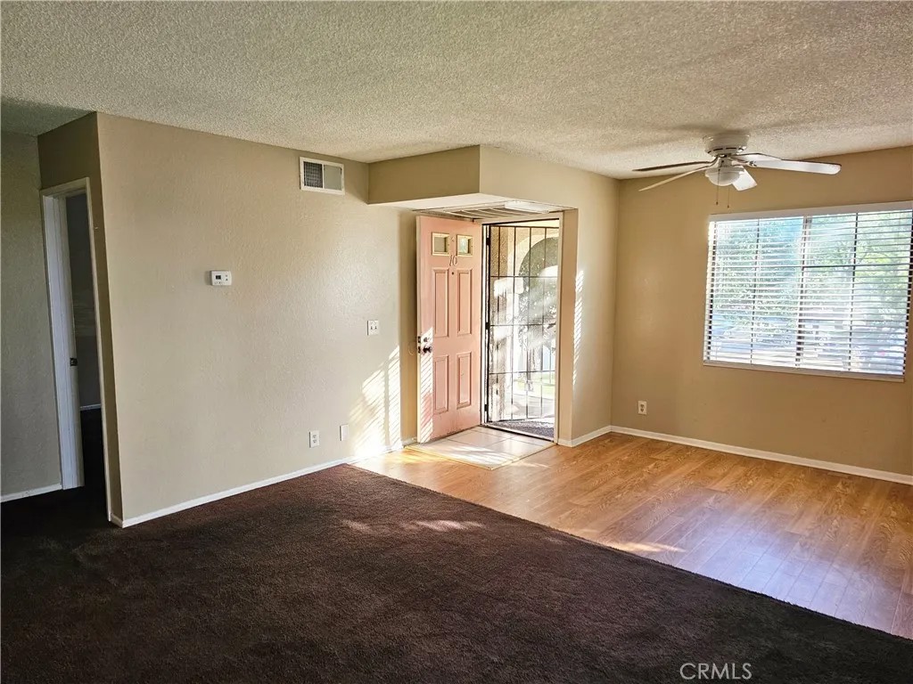 2554 Olive Drive 10