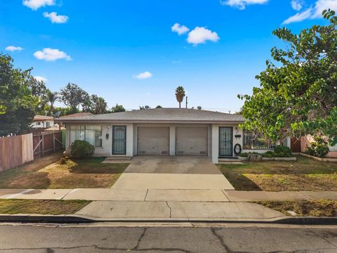 Photo of 590-92 Madison Ave, Chula Vista, CA 91910 (MLS # 250044266)