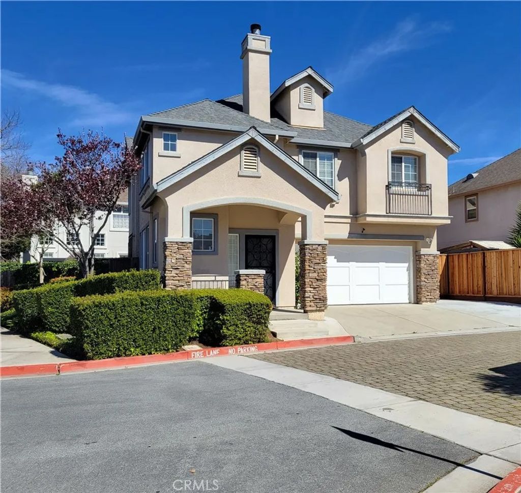 Photo of 1858 Bradbury Street, Salinas, CA 93906 (MLS # CV26032134)