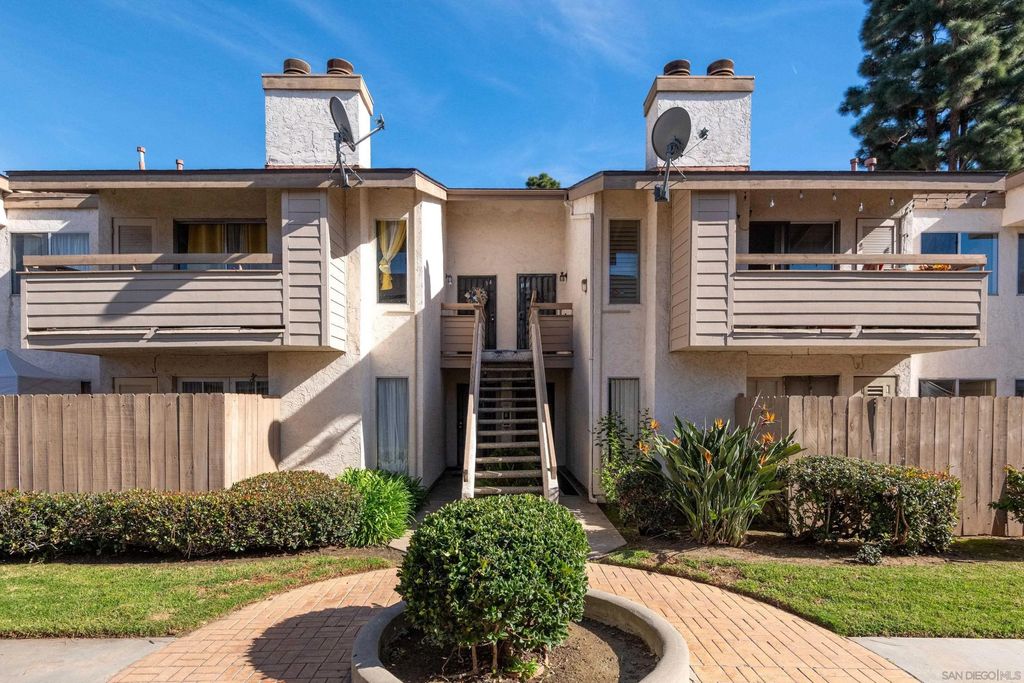 Photo of 1727 Melrose Ave #33, Chula Vista, CA 91911 (MLS # 2601132)