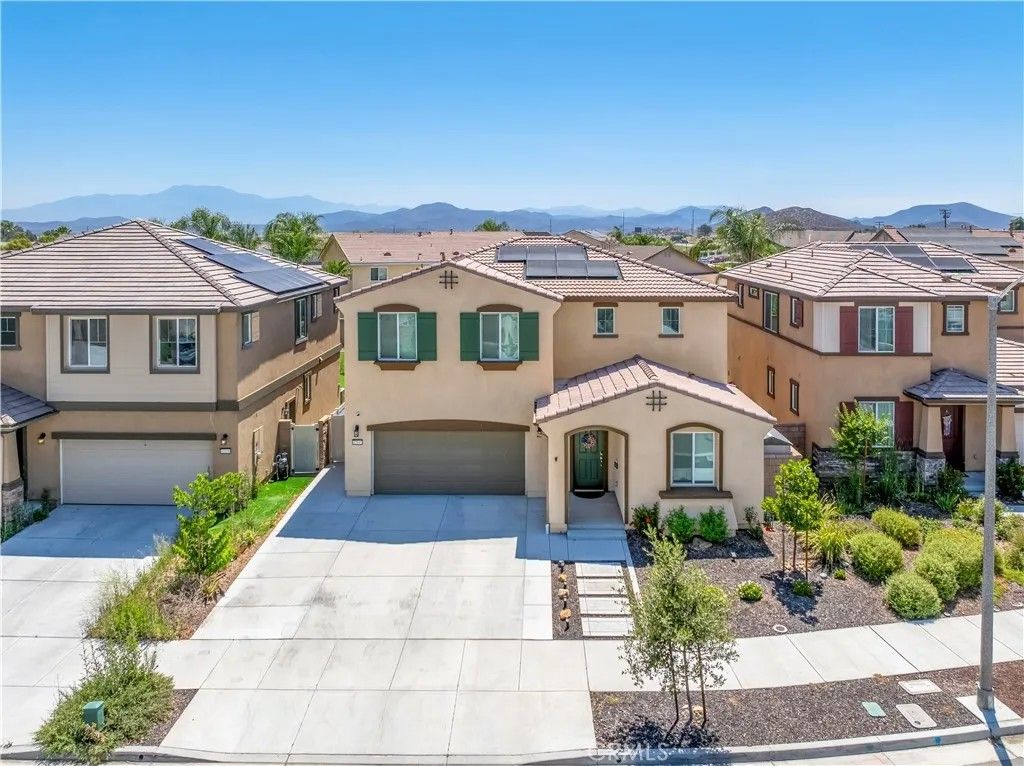 Photo of 32942 Forgecroft Street, Menifee, CA 92584 (MLS # SW26008260)