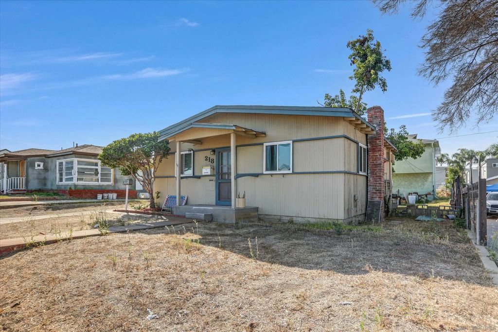 Photo of 216-218 Alvarado St, Chula Vista, CA 91910 (MLS # 250040415)