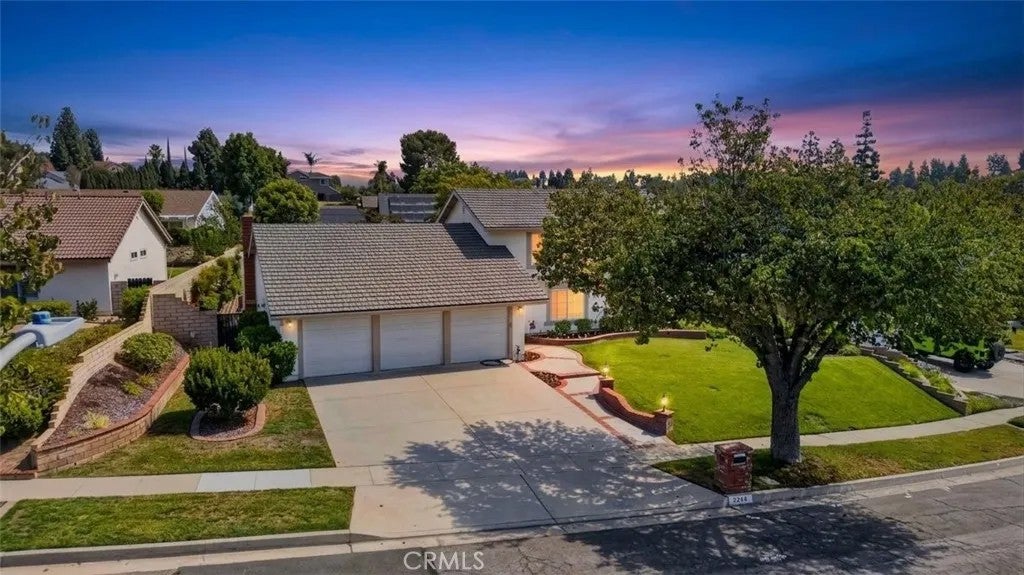 2244 Avenida Soledad