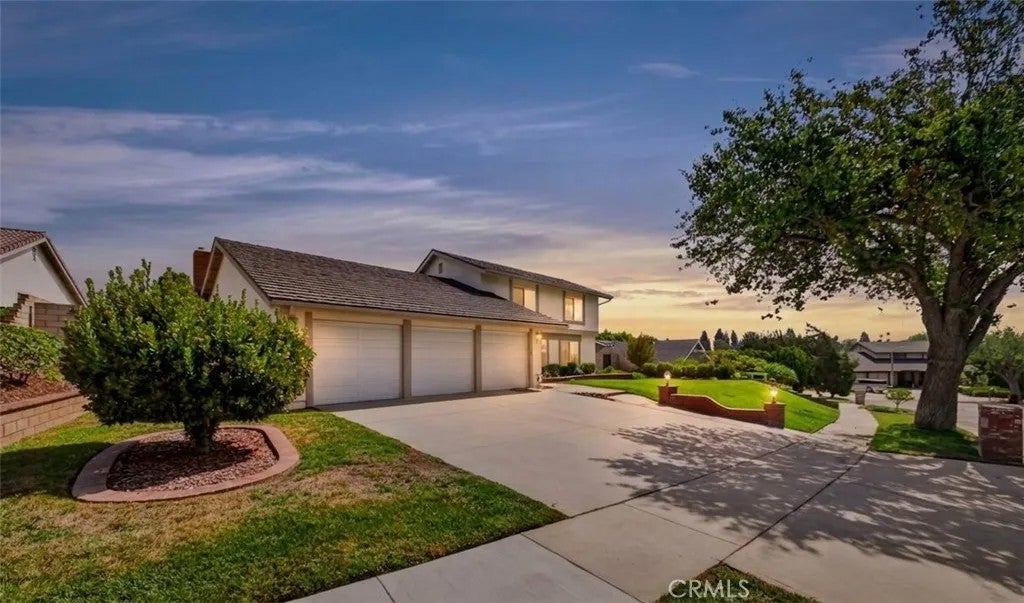2244 Avenida Soledad