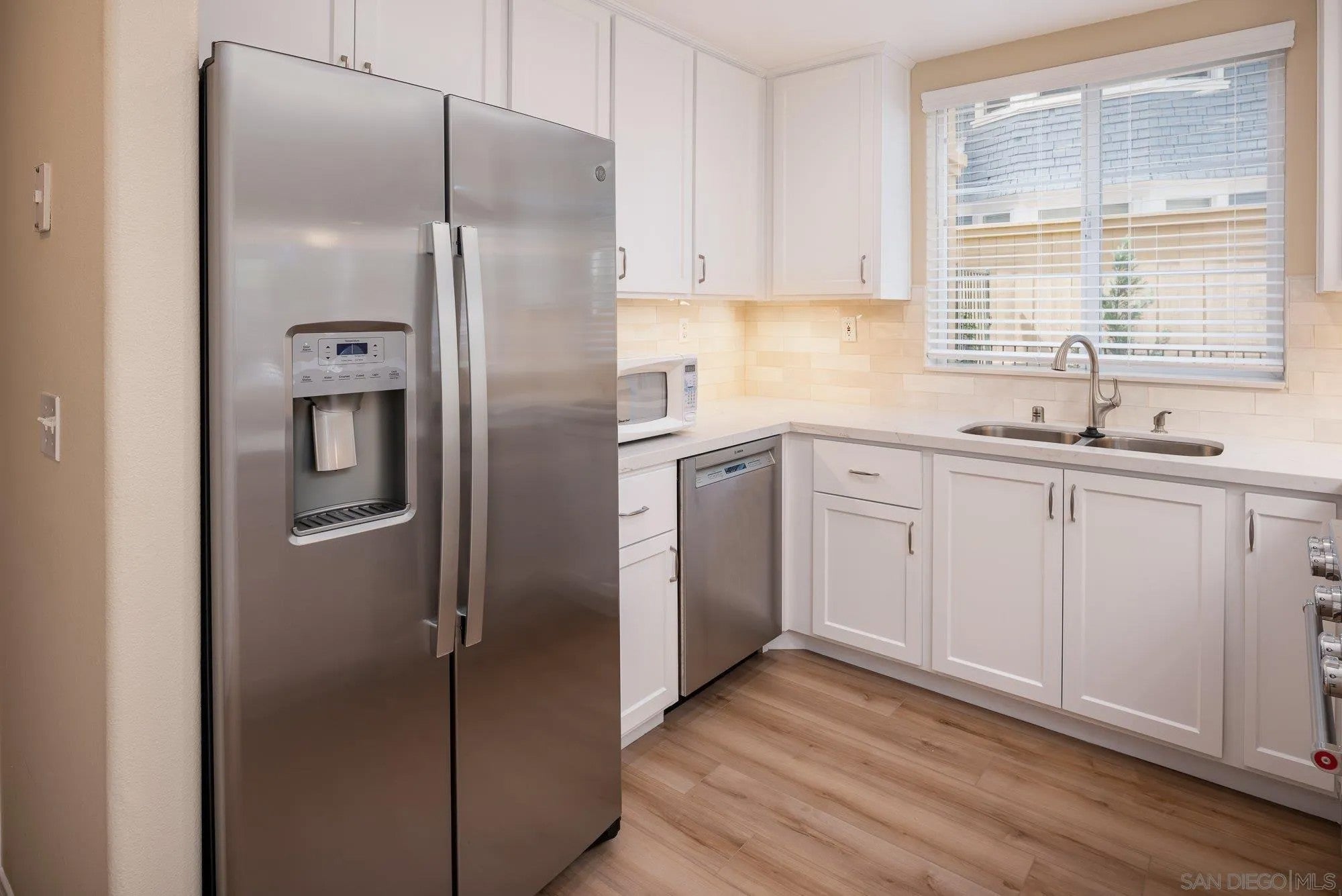 4080 Front St 105