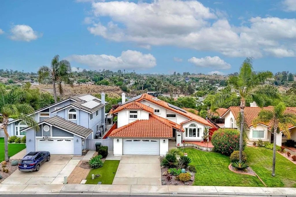 Photo of 532 Jobe Hill Drive, Vista, CA 92081 (MLS # NDP2604823)