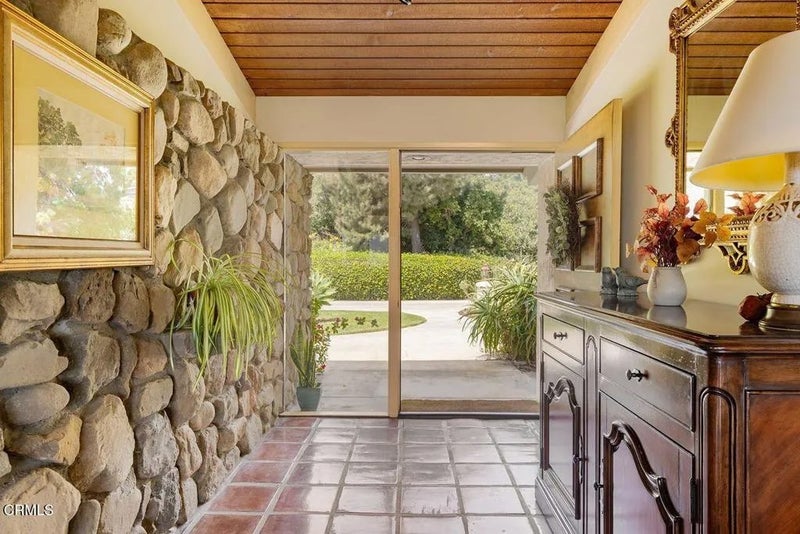 11111 Foothill Road