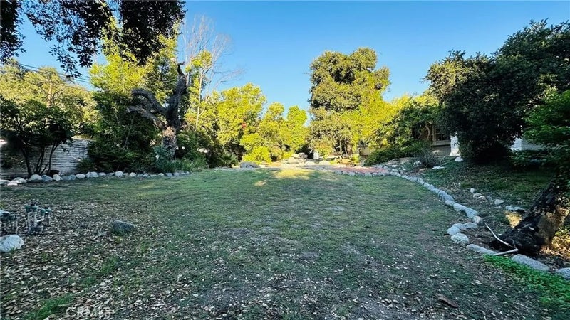 18 Woodlyn
