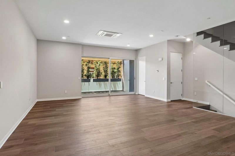 3533 3rd Ave
