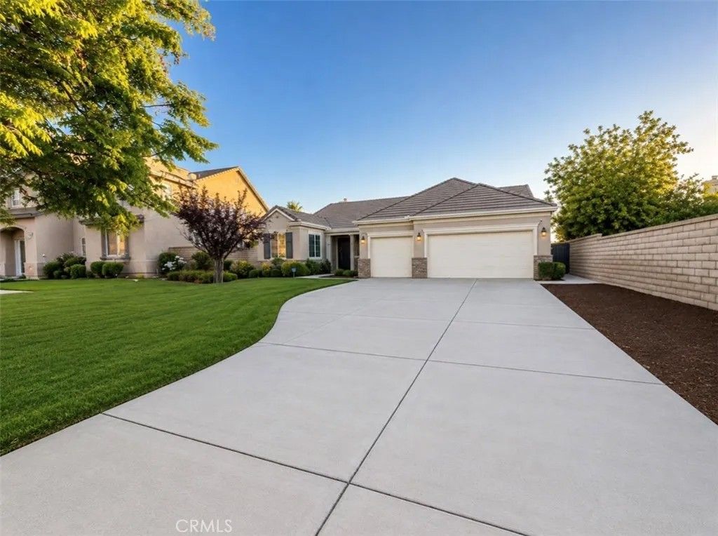 Photo of 28645 Ashington Court, Menifee, CA 92584 (MLS # SW26136432)