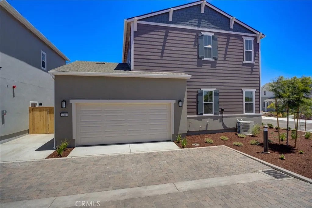 211 Kitty Hawk Court