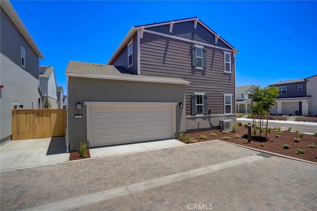211 Kitty Hawk Court
