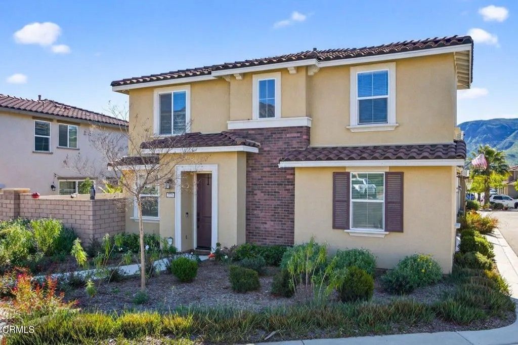 Photo of 1936 Tangelo Way, Santa Paula, CA 93060 (MLS # V1-34872)