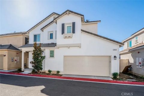 Photo of 1810 Park Place Ln, Riverside, CA 92501 (MLS # CV25274290)