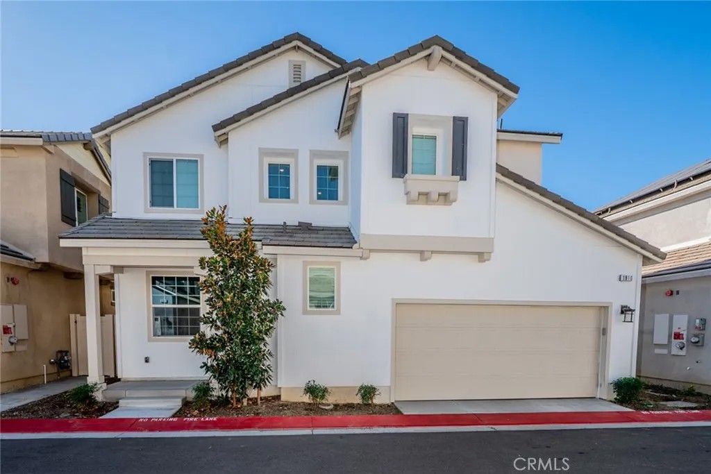 Photo of 1810 Park Place Ln, Riverside, CA 92501 (MLS # CV25274290)