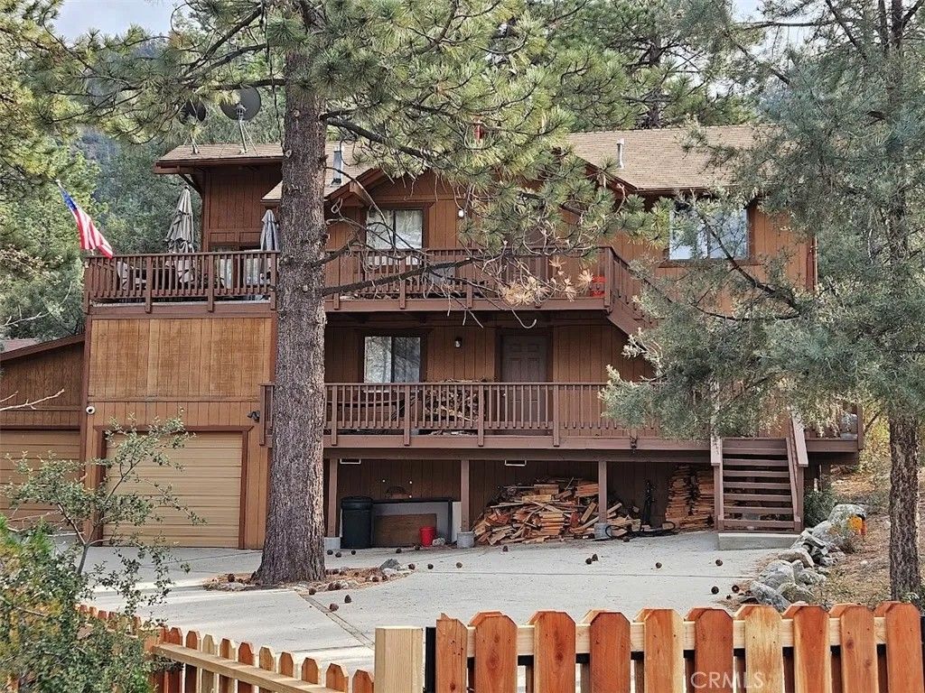 Photo of 1816 Freeman Drive, Pine Mountain Club, CA 93222 (MLS # SR26033095)