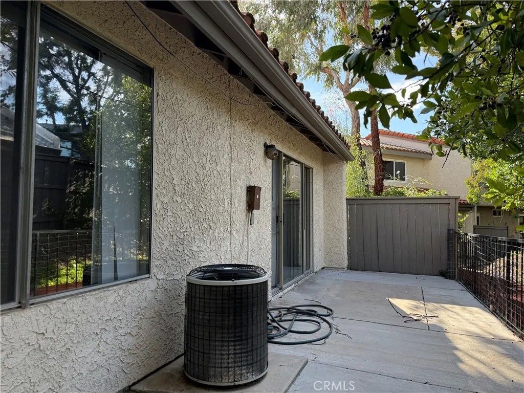 Photo of 19547 Rinaldi #27, Porter Ranch, CA 91326 (MLS # SR25271039)