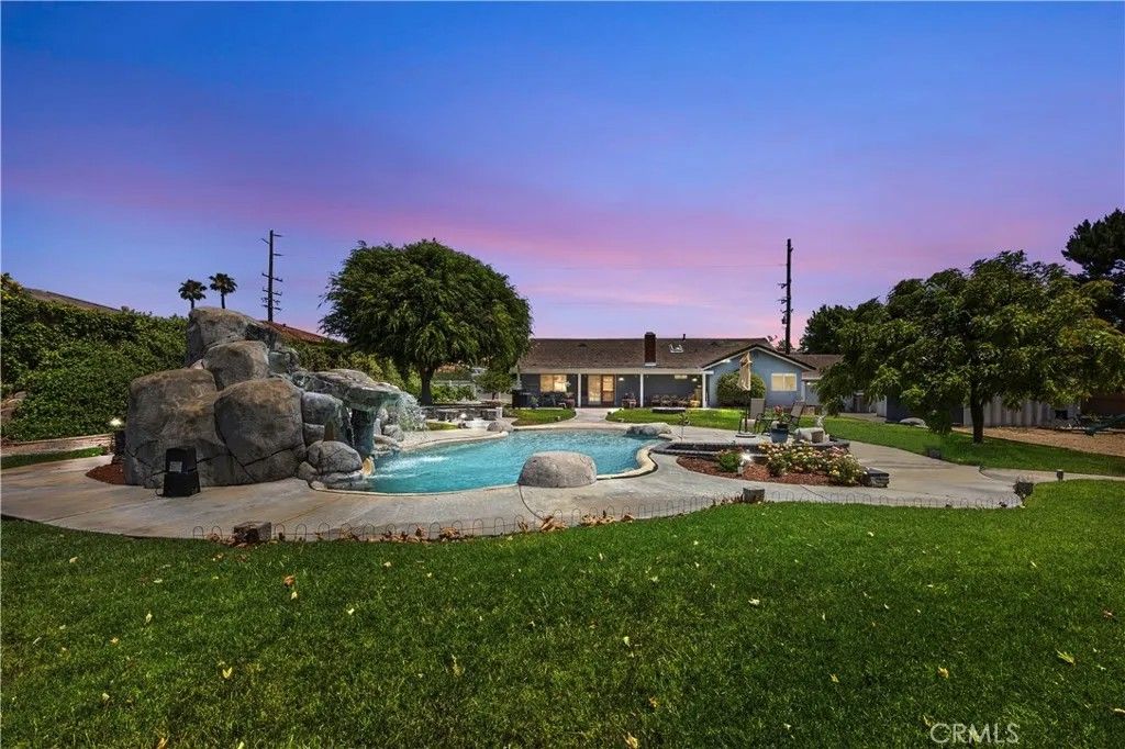 Photo of 24173 Adams AVE, Murrieta, CA 92562 (MLS # SW26110284)