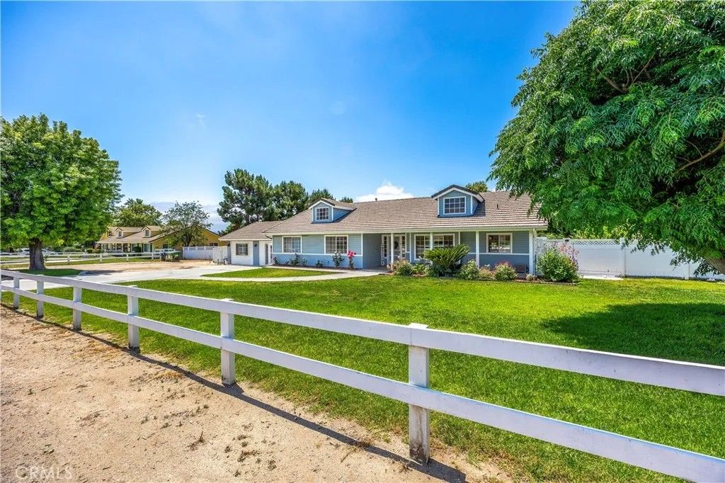 Photo of 24173 Adams AVE, Murrieta, CA 92562 (MLS # SW26110284)