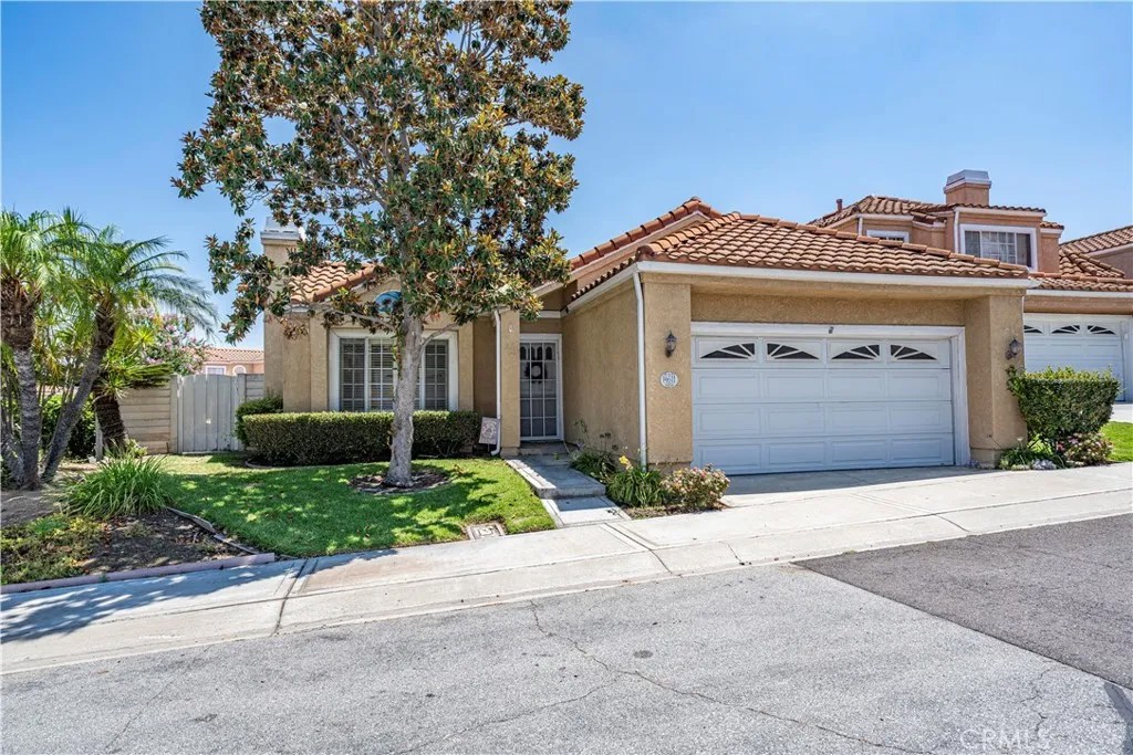 14611 Calle Palma Loma 14