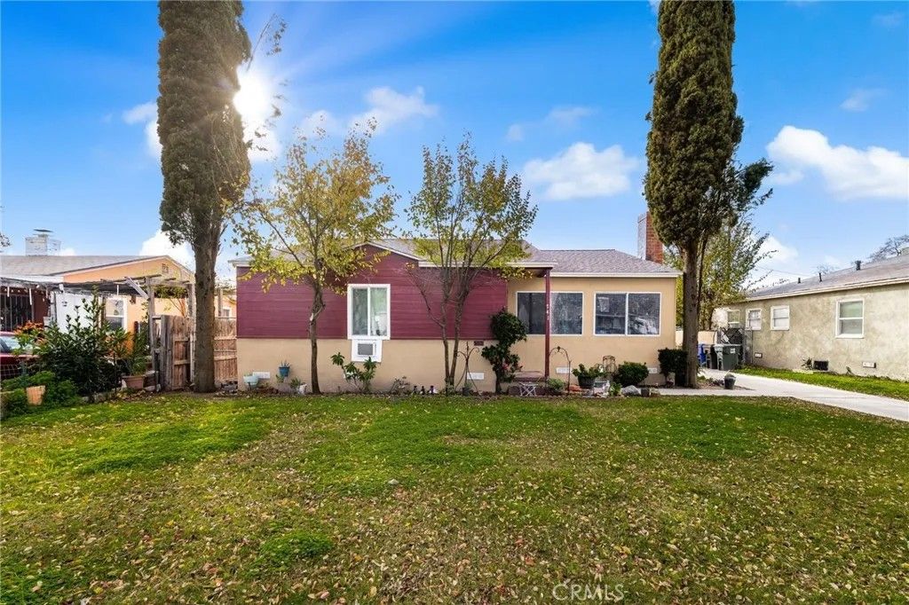 Photo of 741 Niles Street, San Bernardino, CA 92404 (MLS # SR26002736)