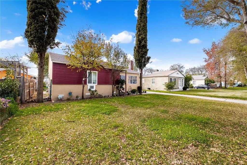 Photo of 741 Niles Street, San Bernardino, CA 92404 (MLS # SR26002736)