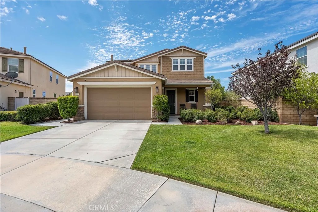 22604 Dragonfly Court