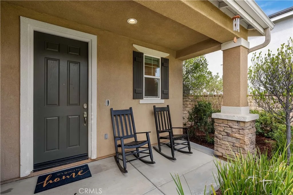 22604 Dragonfly Court