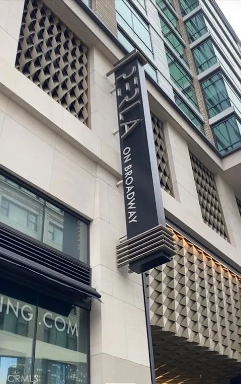 Photo of 400 S Broadway #1014, Los Angeles, CA 90013 (MLS # SR26027067)