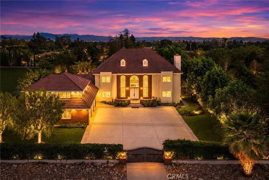 Photo of 648 Pomello Drive, Claremont, CA 91711 (MLS # CV26181464)