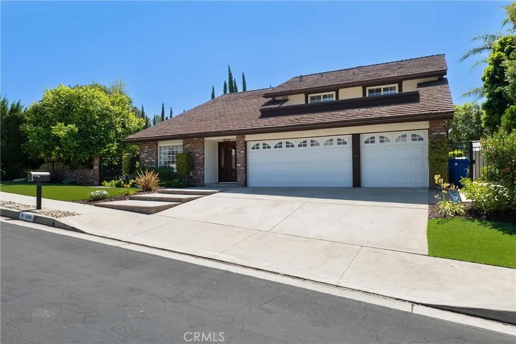 11496 Twin Hills