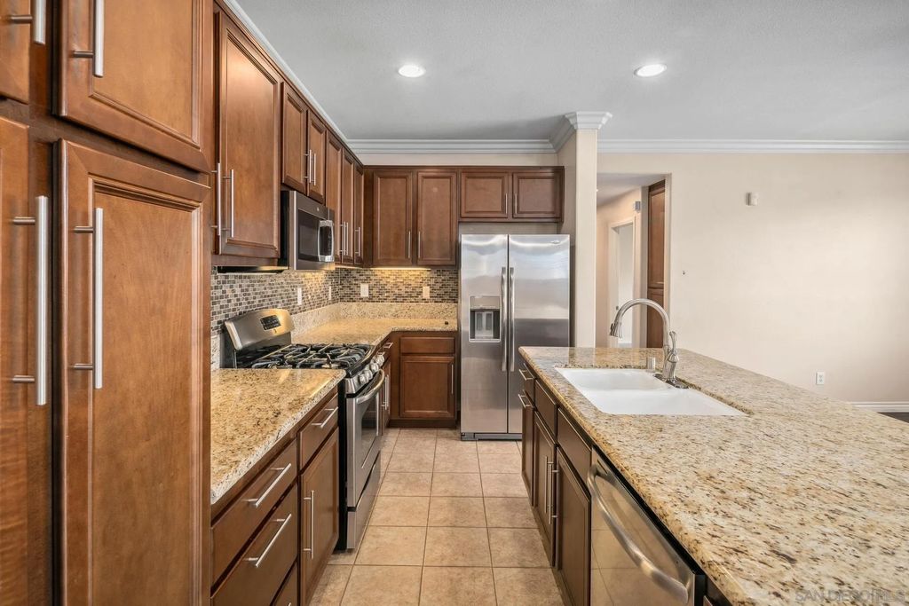 Photo of 1618 Moonbeam Ln, Chula Vista, CA 91915 (MLS # 260003323)