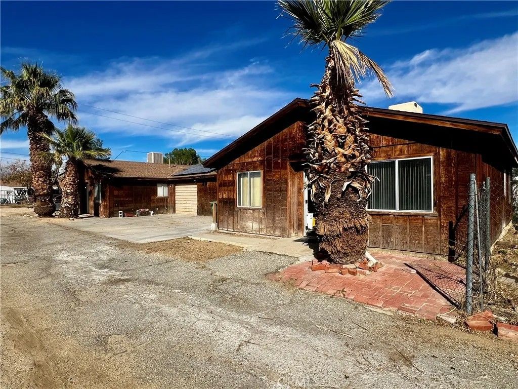 Photo of 6386 Linda Lee Drive, Yucca Valley, CA 92284 (MLS # SW25251180)