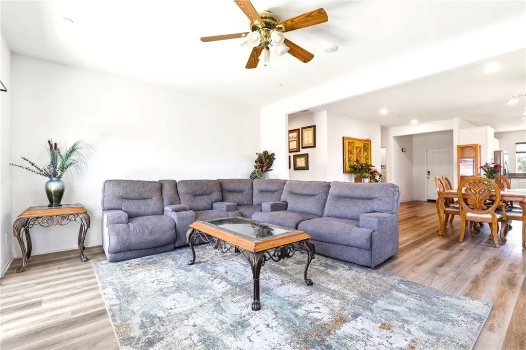 4903 Vanderham