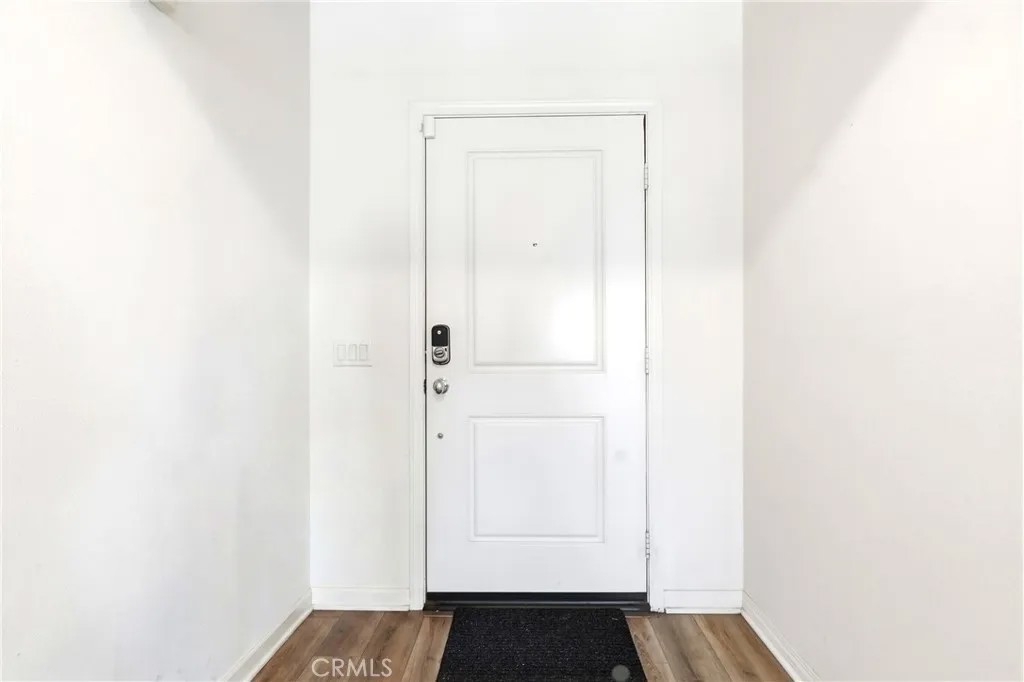 4903 Vanderham