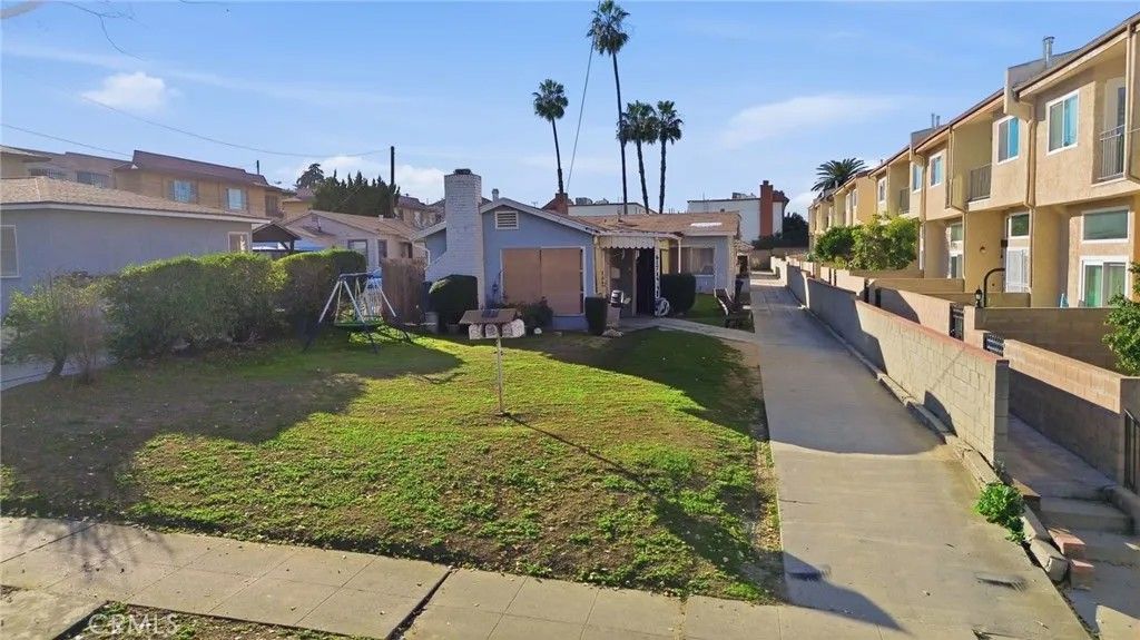 Photo of 417 Sefton Ave, Monterey Park, CA 91755 (MLS # PW26012856)