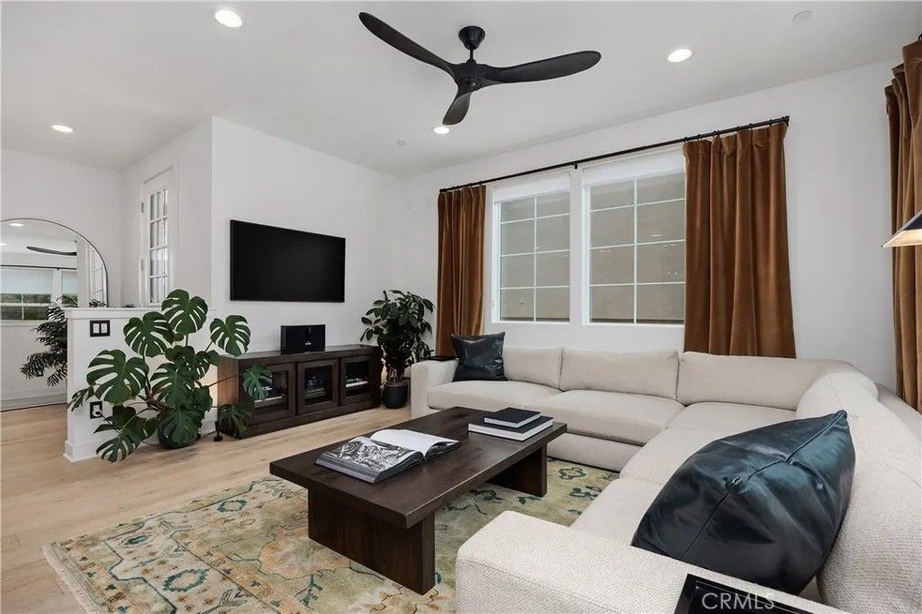 Photo of 1146 East Cove Place, Encinitas, CA 92024 (MLS # OC25117166)
