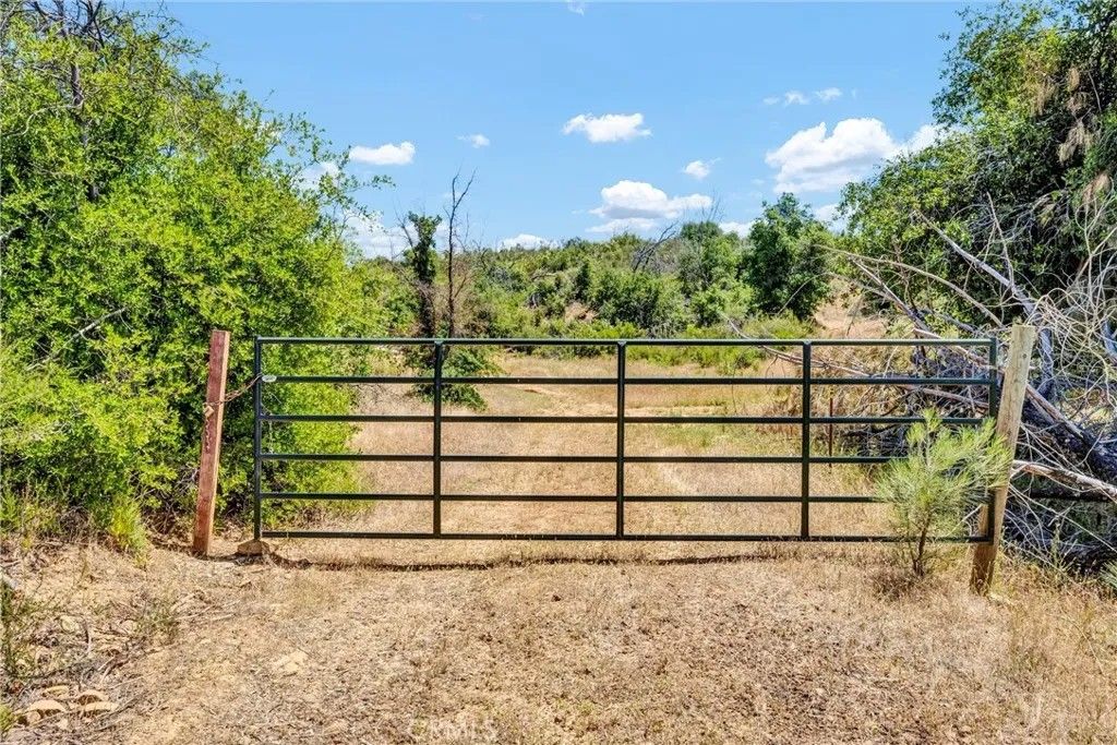 Photo of 10525 Wagner Rd, Lower Lake, CA 95457 (MLS # LC26070763)