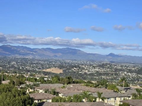 Photo of 30 Groveside Dr, Aliso Viejo, CA 92656 (MLS # OC26088545)