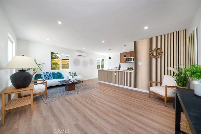 405 W 1st