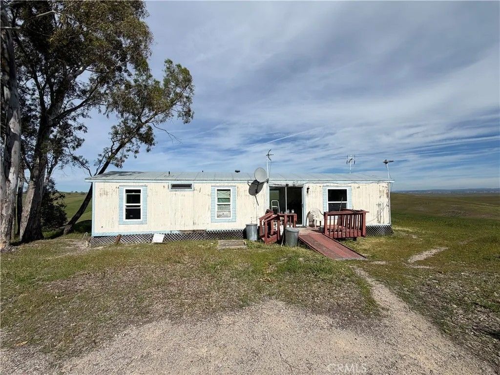 Photo of 3150 Sunburst Rd, Paso Robles, CA 93446 (MLS # NS26046404)