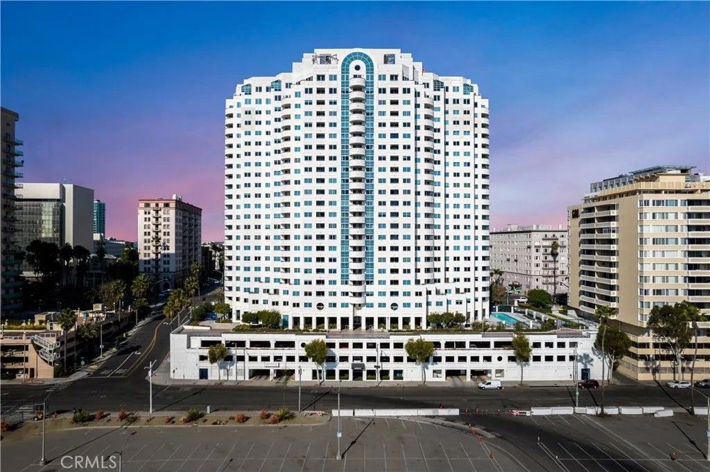 Photo of 525 E Seaside Way #806, Long Beach, CA 90802 (MLS # TR26055262)