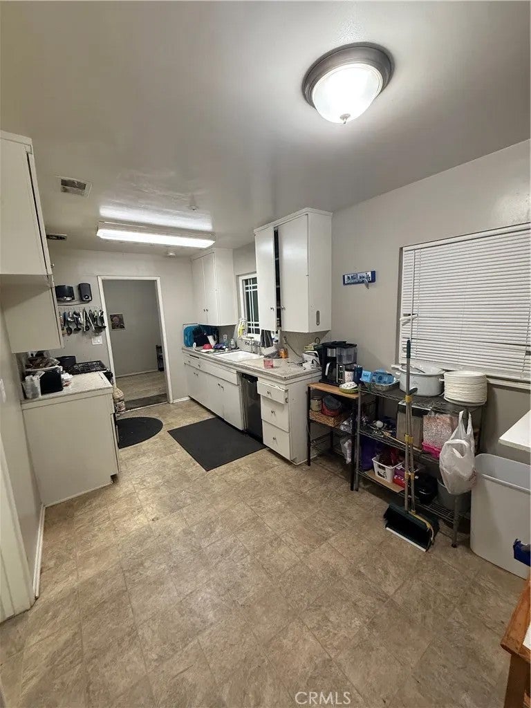 8568 Evergreen