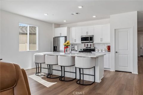 Tiny photo for 45628 E Rachel Avenue, Lancaster, CA 93535 (MLS # SR25251946)