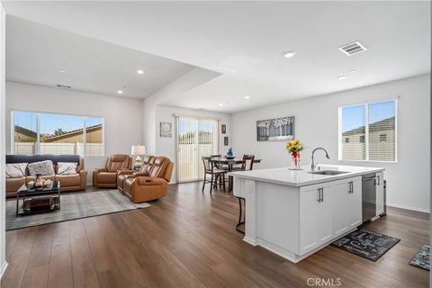 Tiny photo for 45628 E Rachel Avenue, Lancaster, CA 93535 (MLS # SR25251946)