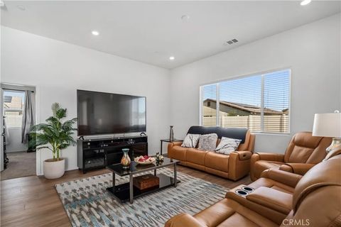 Tiny photo for 45628 E Rachel Avenue, Lancaster, CA 93535 (MLS # SR25251946)